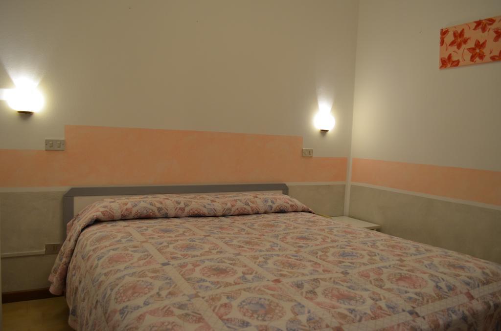 Hotel Pilotto Peschiera del Garda Exterior foto